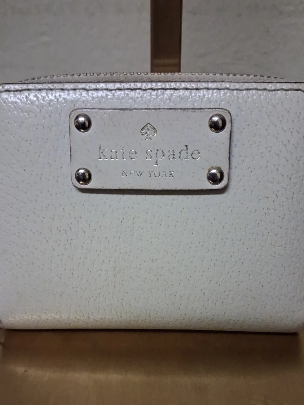 kate spade VINTAGE Cream/Gold Zip-Around Compact Wallet